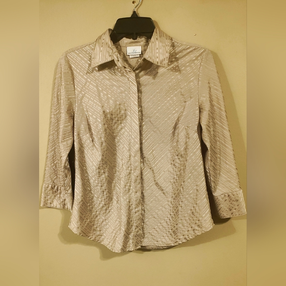 Jaclyn Smith Tan Button Down Shirt Notched Collar